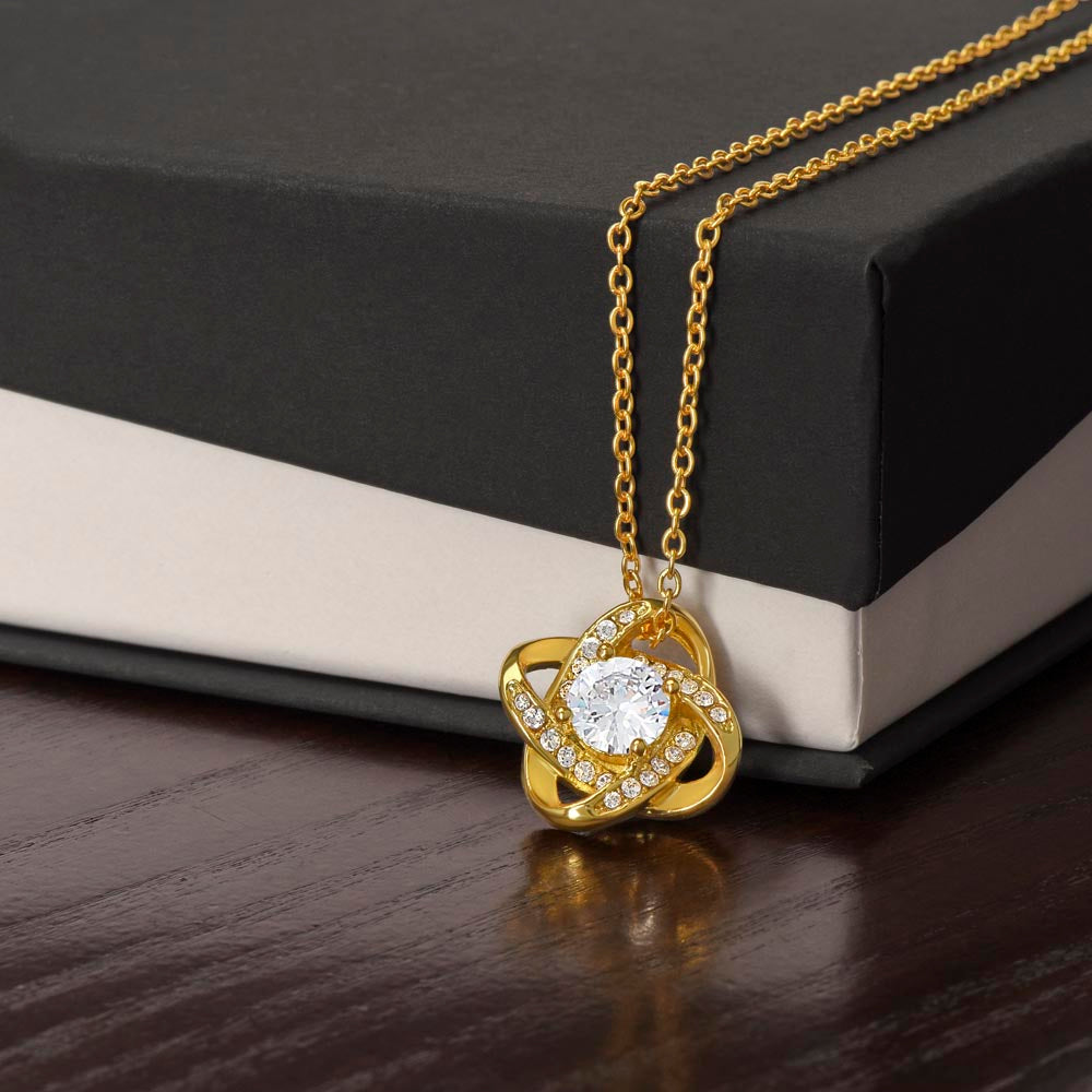 Eternal Love Knot – Luxury Gold Pendant Necklace